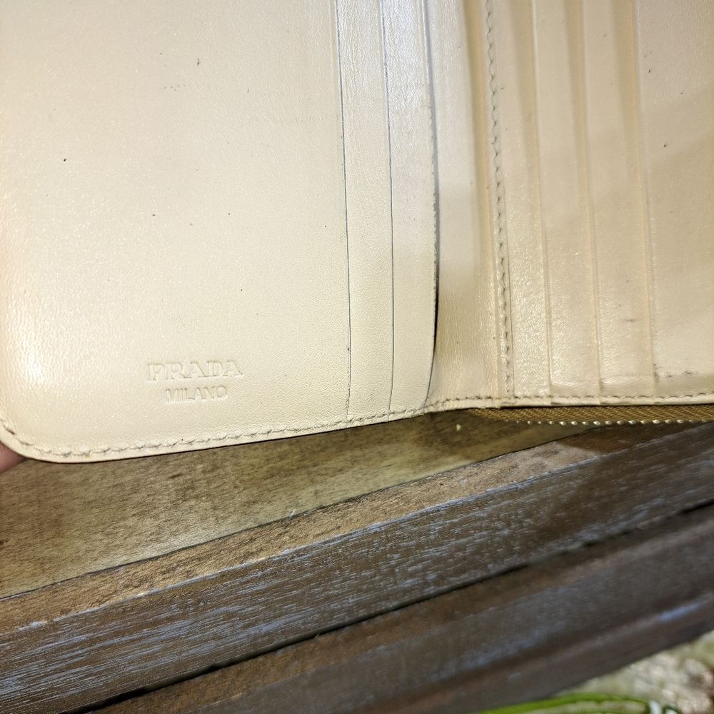 Authentic Prada Zippy Wallet - Picture 4 of 13